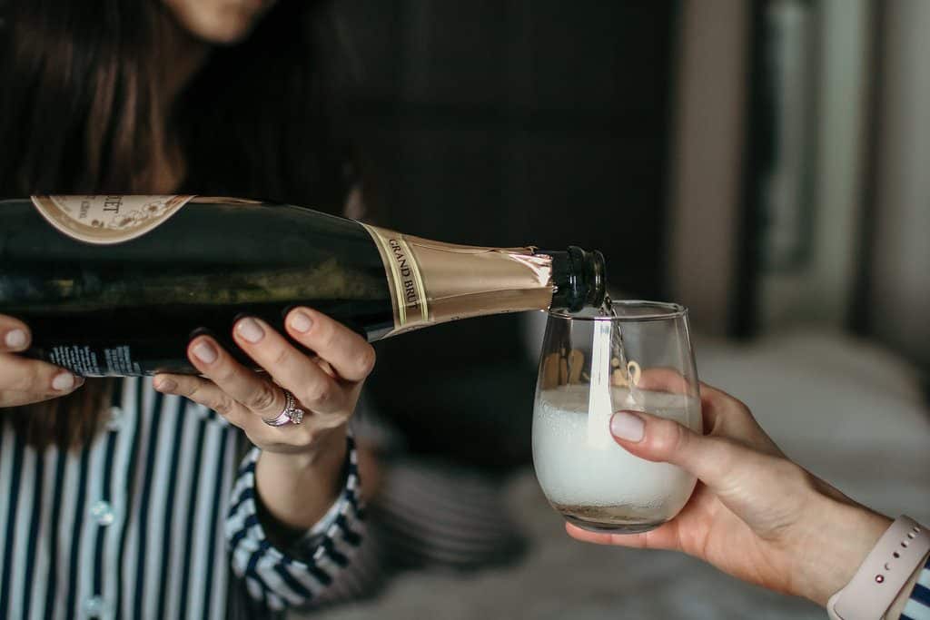 Inn at Woodlake| Horizon Suite| Girlfriends Spa Getaway in Kohler, Wisconsin c/o JaimeSays| Photoshoot Party | Bachelorette Party Pics
