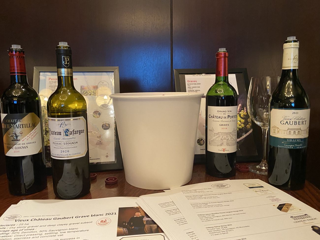 Wines of pessac-leognan, Graves and barsac bottles